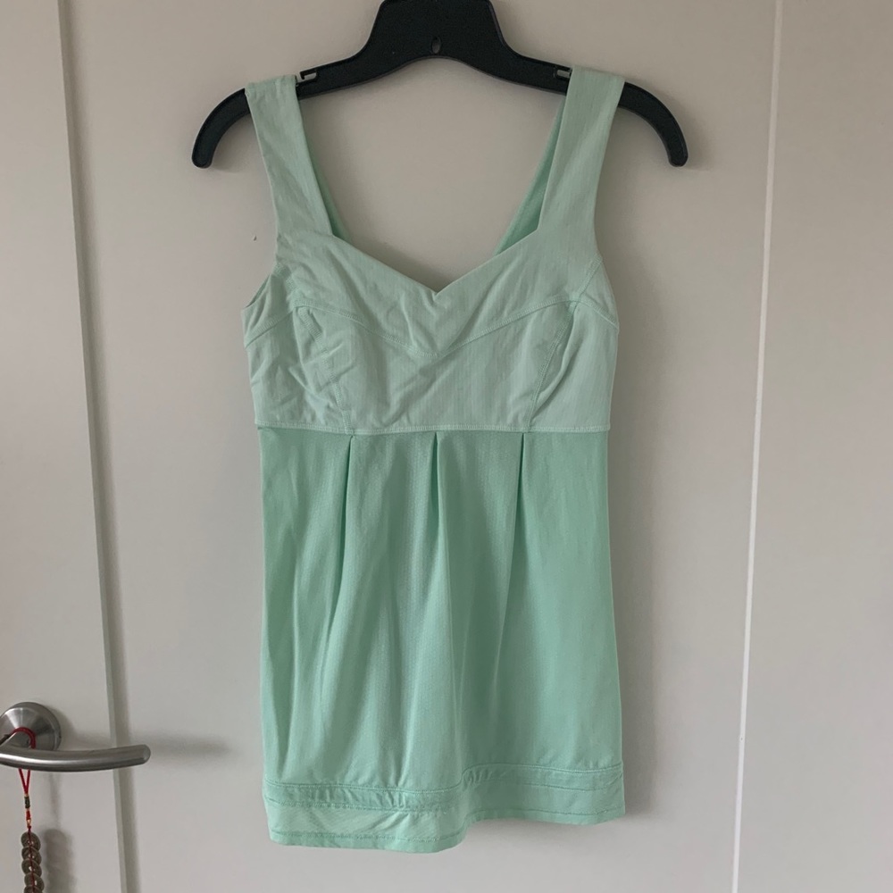 Lululemon Tame Me tank in mint green